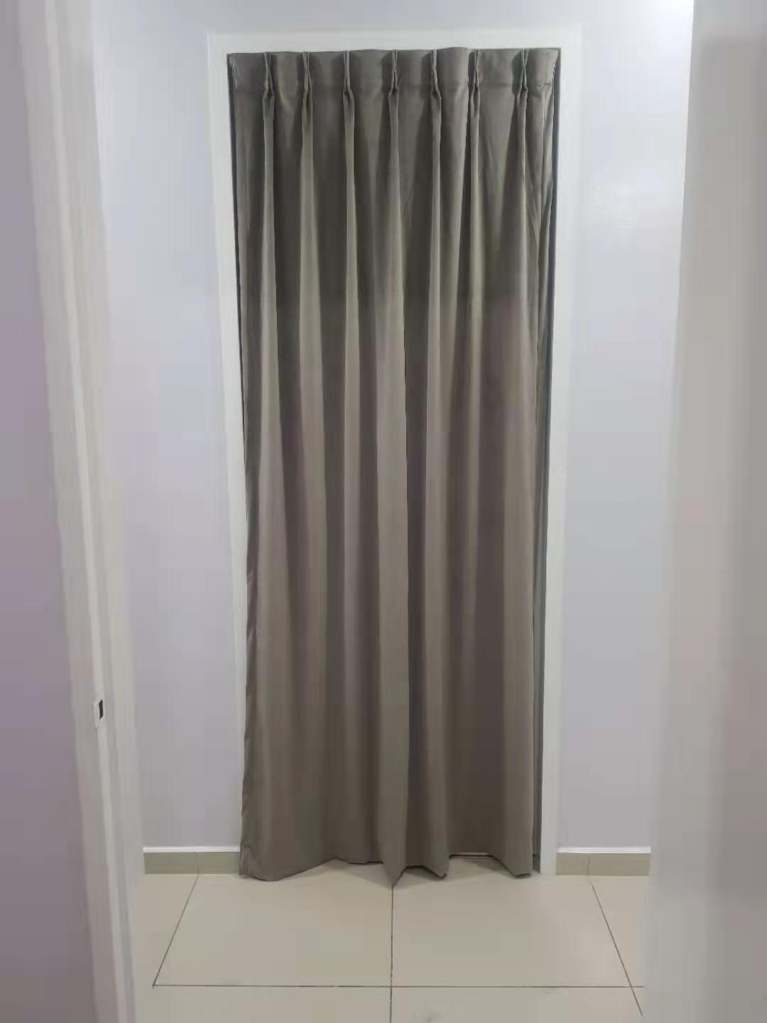 DOOR CURTAIN